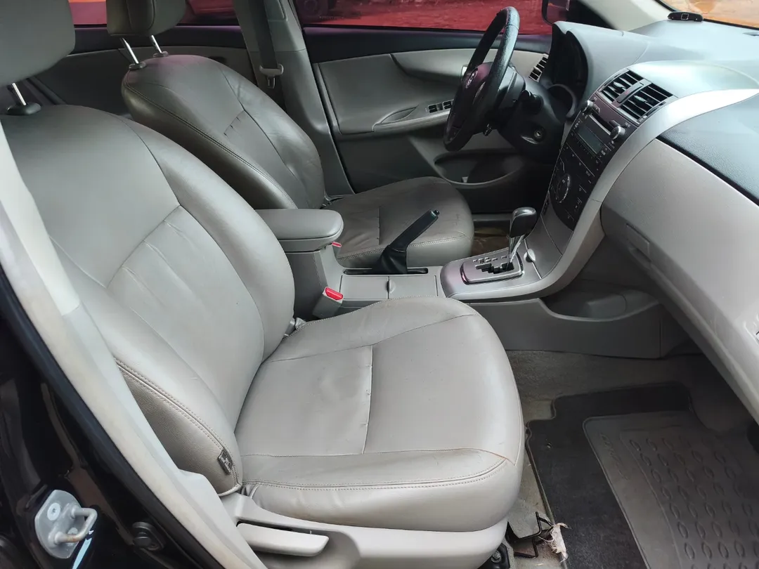 
Toyota Corolla XEI 2013 full									