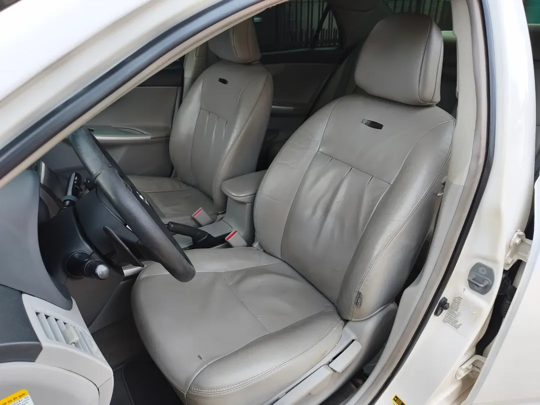 
Toyota Corolla XEI 2014 full									