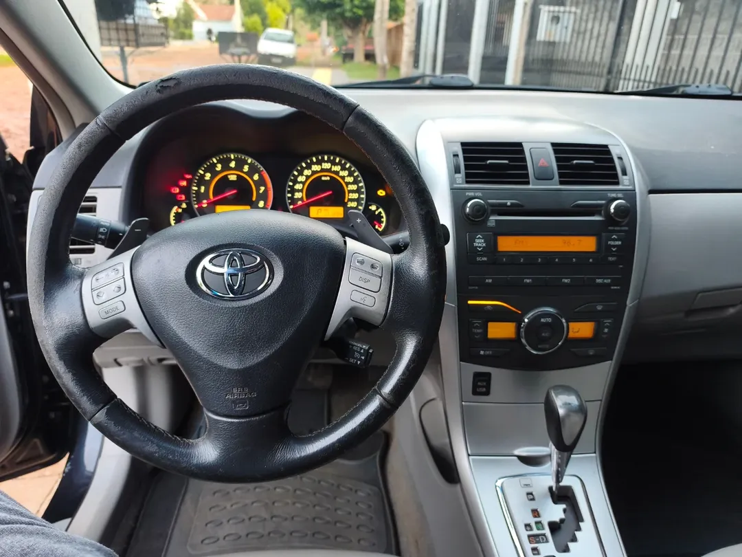 
Toyota Corolla XEI 2013 full									
