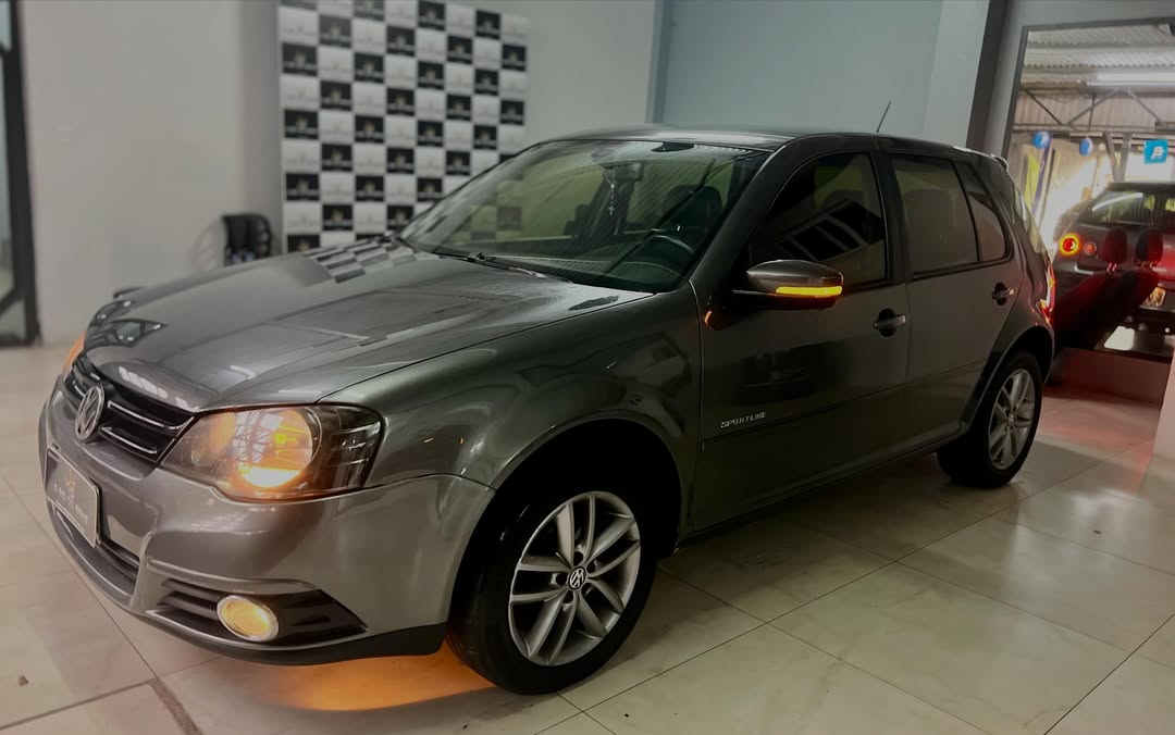
Volkswagen Golf Sportline 2013 full									
