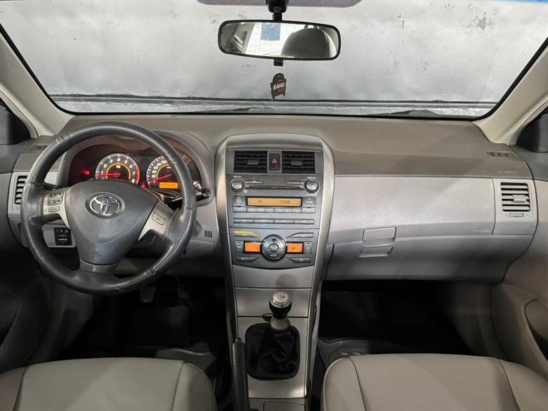 
Toyota Corolla XEI 2010 full									