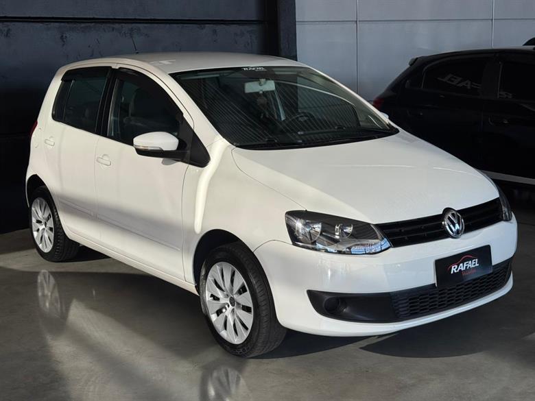 
Volkswagen Fox 2013 full									
