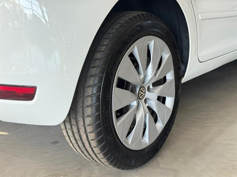 
Volkswagen Fox 2013 full									