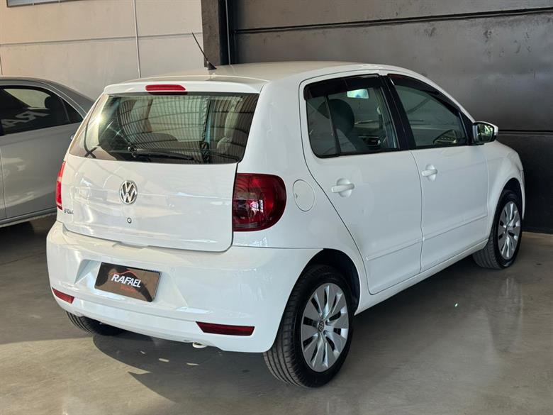 
Volkswagen Fox 2013 full									