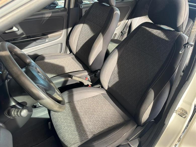 
Volkswagen Fox 2013 full									