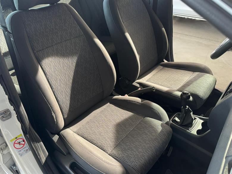 
Volkswagen Fox 2013 full									