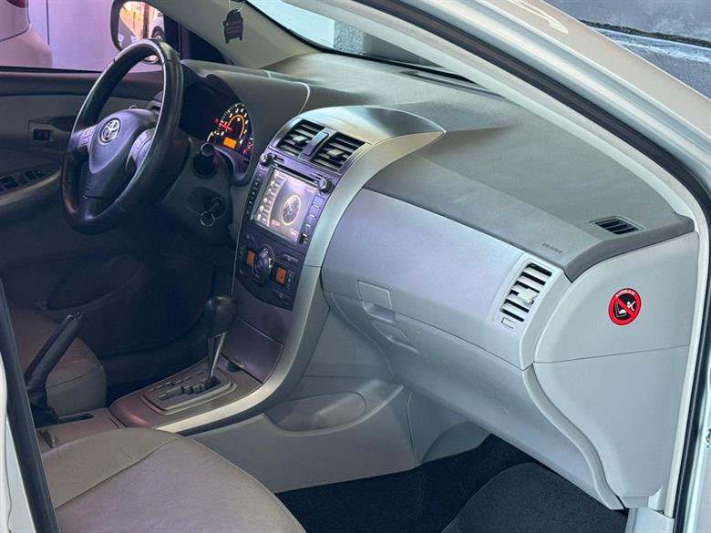 
Toyota Corolla GLI 2011 full									