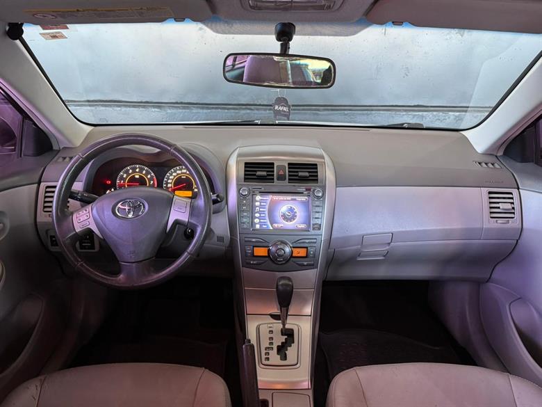 
Toyota Corolla GLI 2011 full									