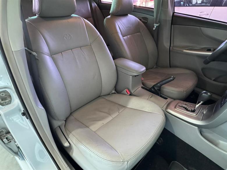 
Toyota Corolla GLI 2011 full									