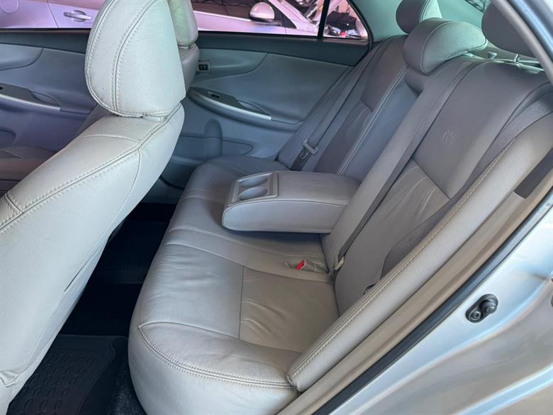 
Toyota Corolla GLI 2011 full									