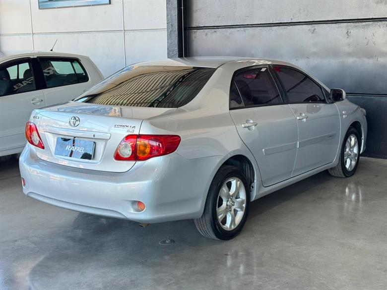 
Toyota Corolla GLI 2011 full									