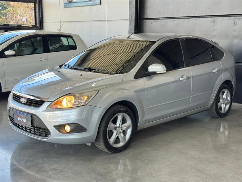 Ford Focus Hatch 2011