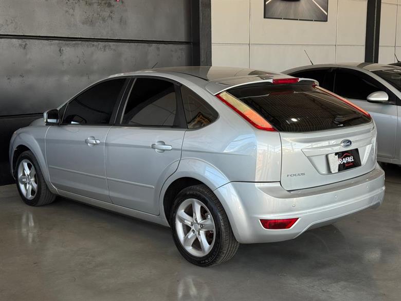 Ford Focus Hatch 2011