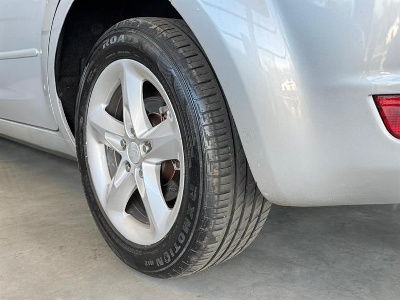 
Ford Focus Hatch 2011 full									