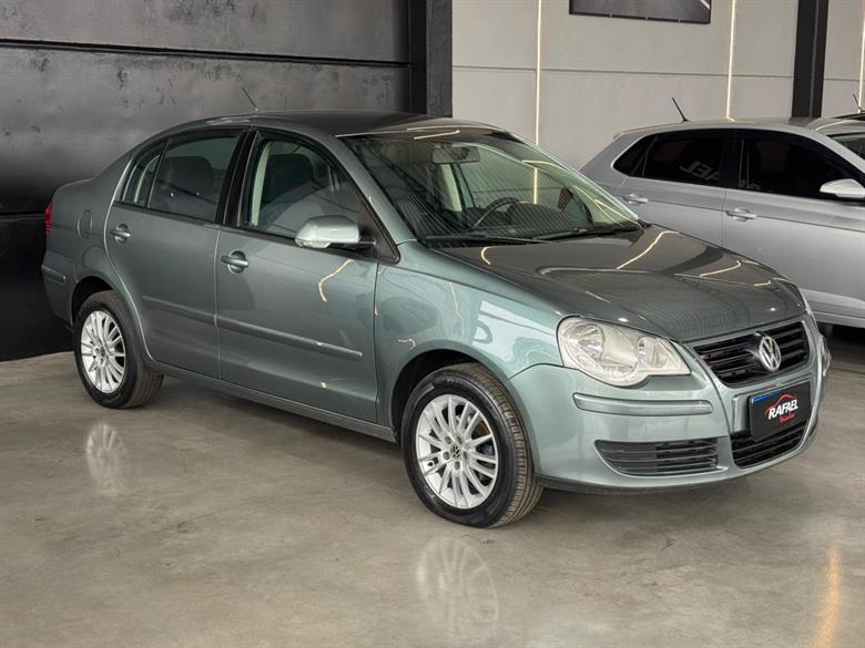 
Volkswagen Polo 2011 full									