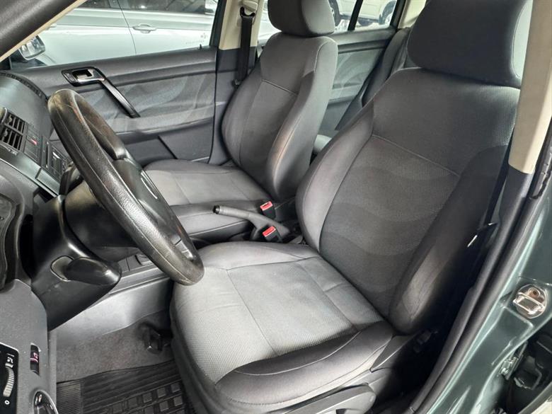 
Volkswagen Polo 2011 full									