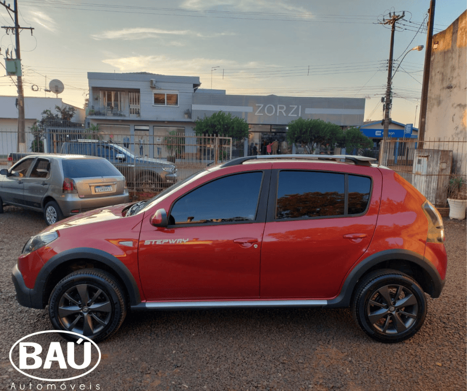 
								RENAULT SANDERO STEPWAY HI-POWER 2014 full									
