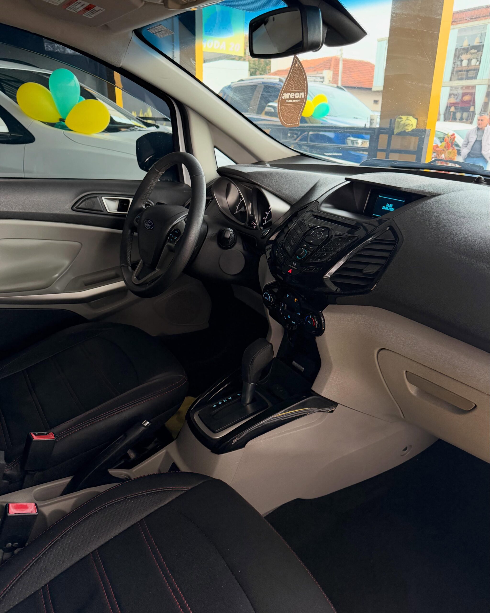 
								FORD ECOSPORT TITANIUM 2015 full									