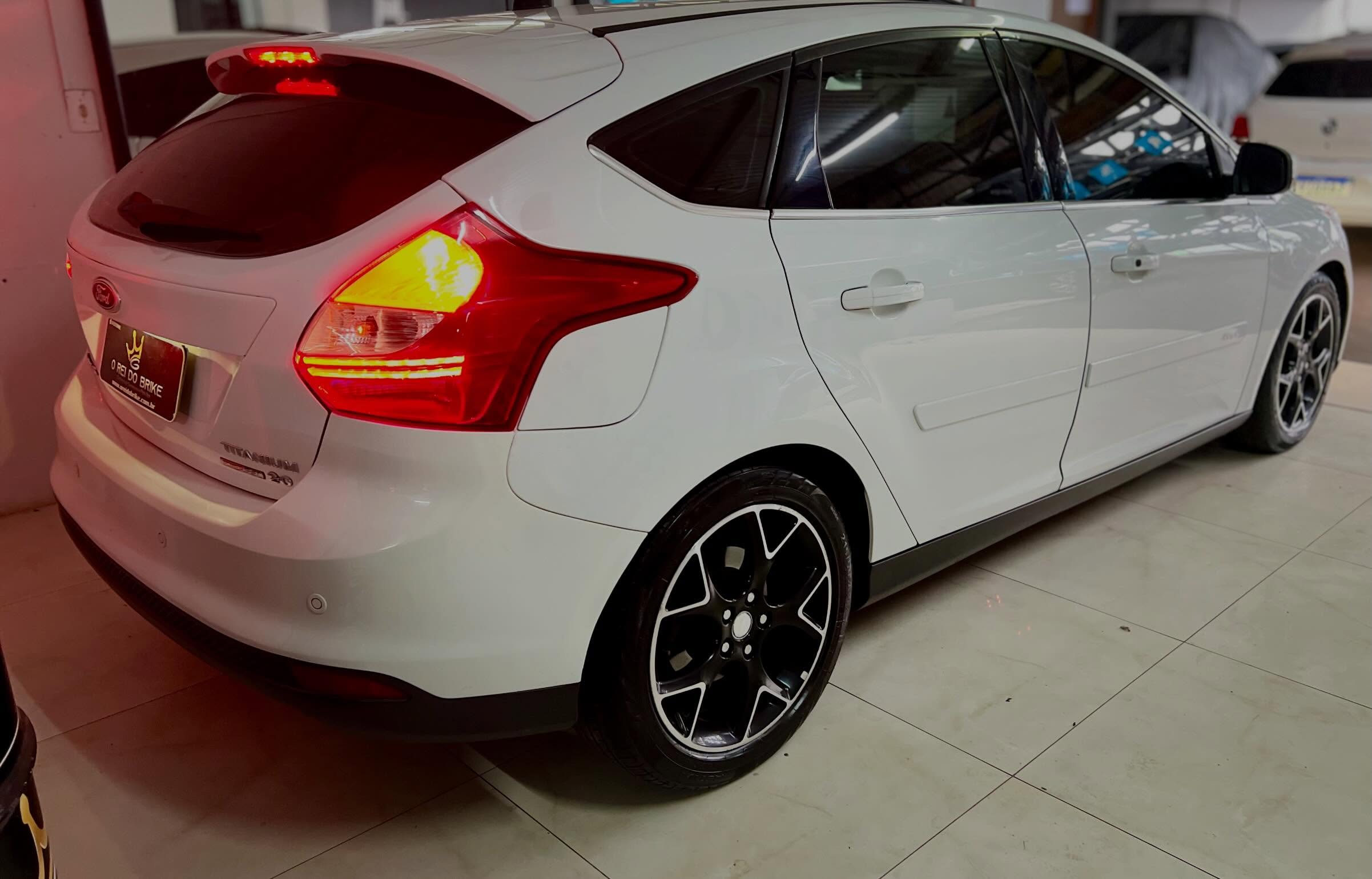 FORD FOCUS TITANIUM PLUS 2015