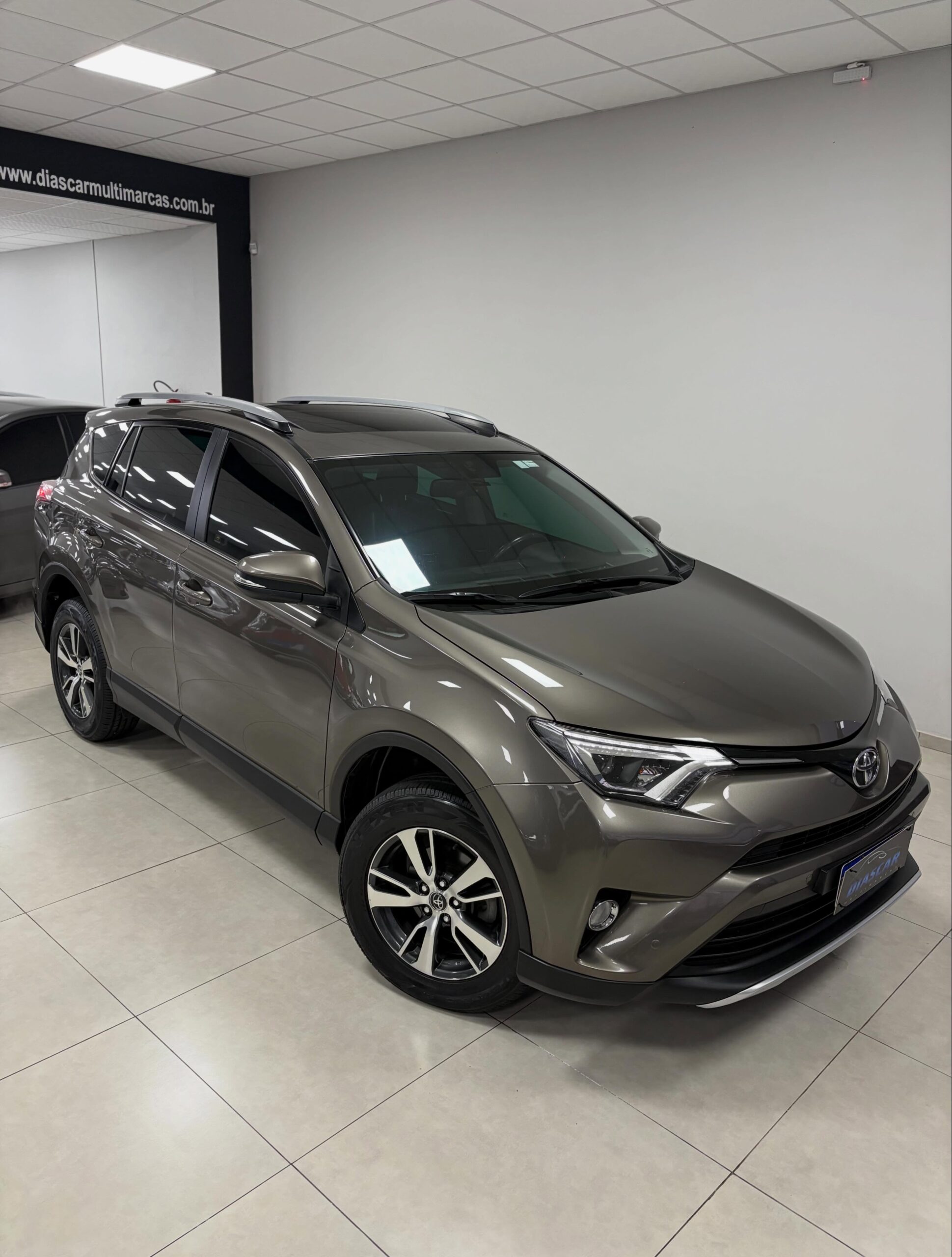 
Toyota Rav4 2018 full									