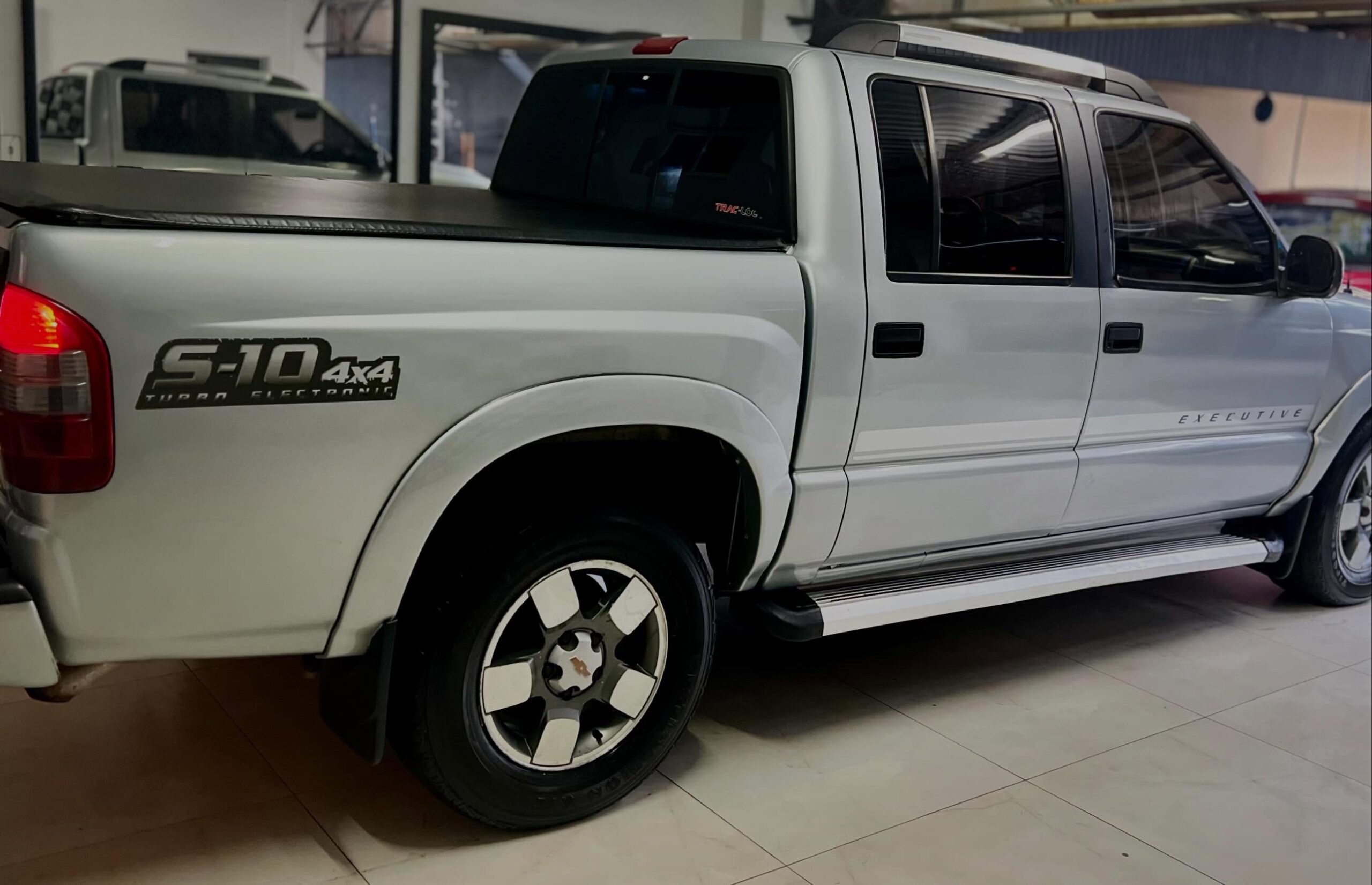 
Chevrolet S10 2010 full									
