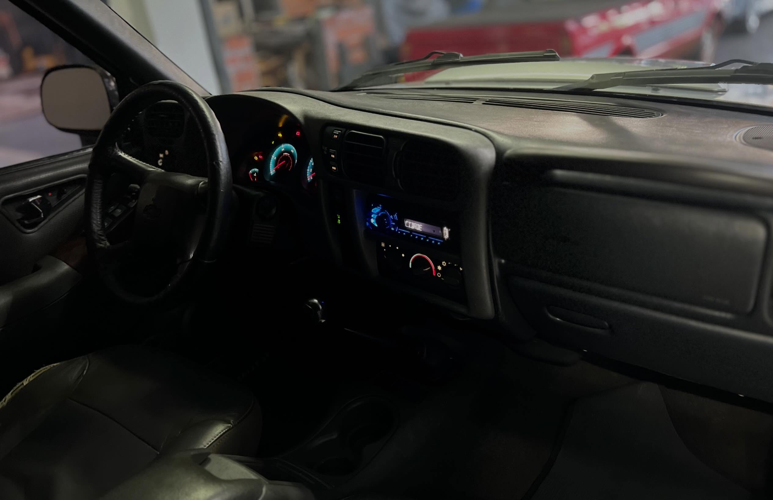
Chevrolet S10 2010 full									
