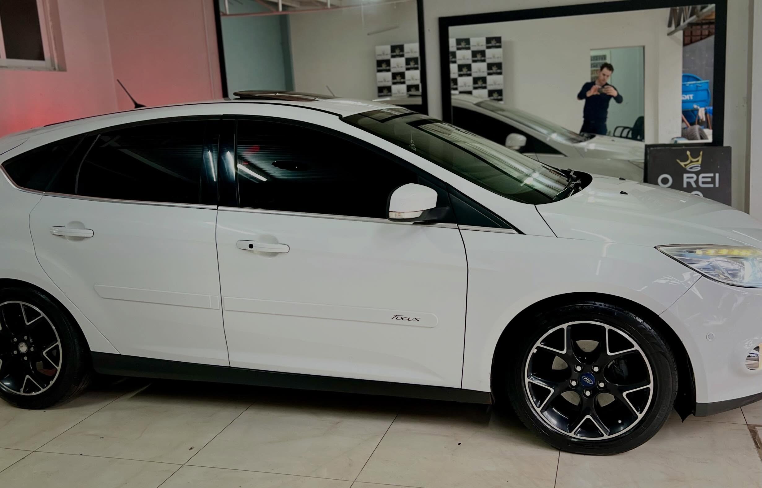 FORD FOCUS TITANIUM PLUS 2015