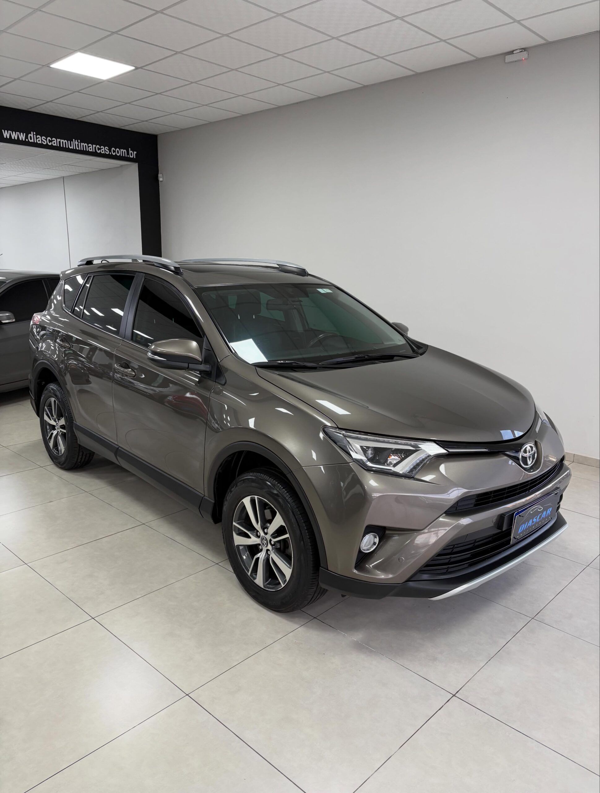 
Toyota Rav4 2018 full									