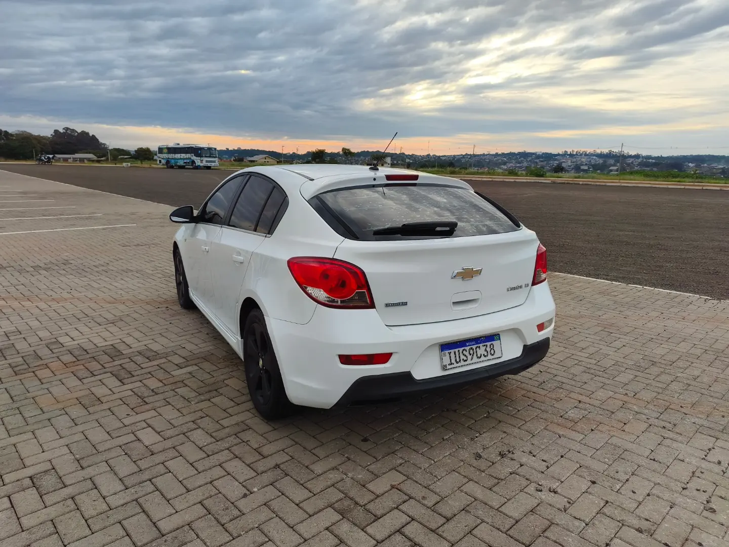 
								Chevrolet Cruze LT 2014 full									