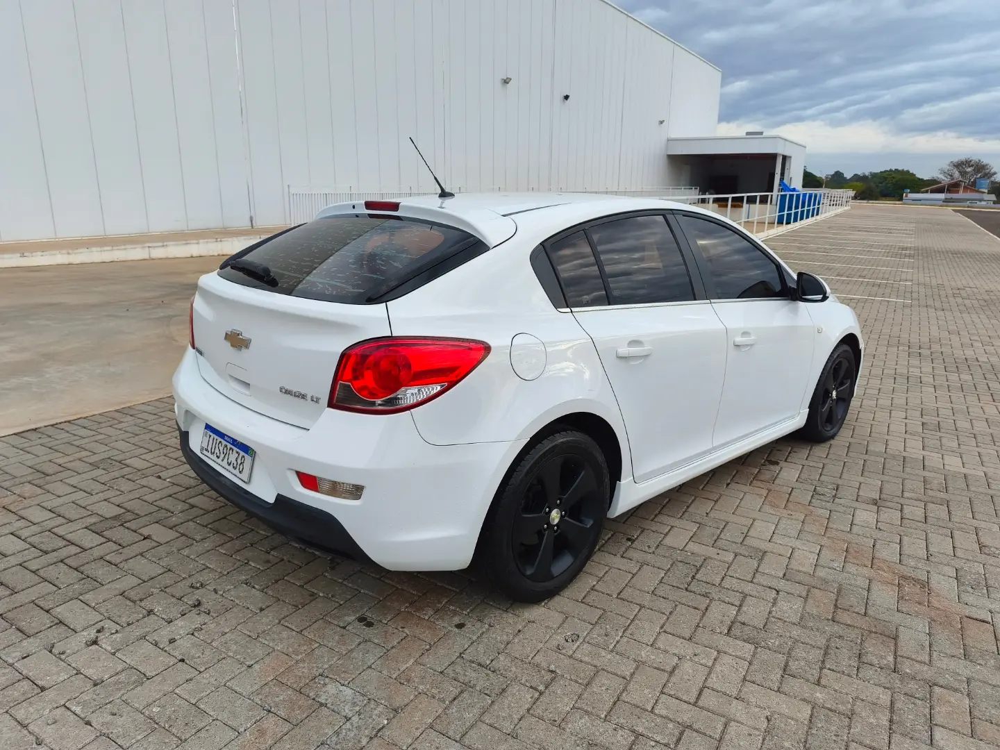 
								Chevrolet Cruze LT 2014 full									