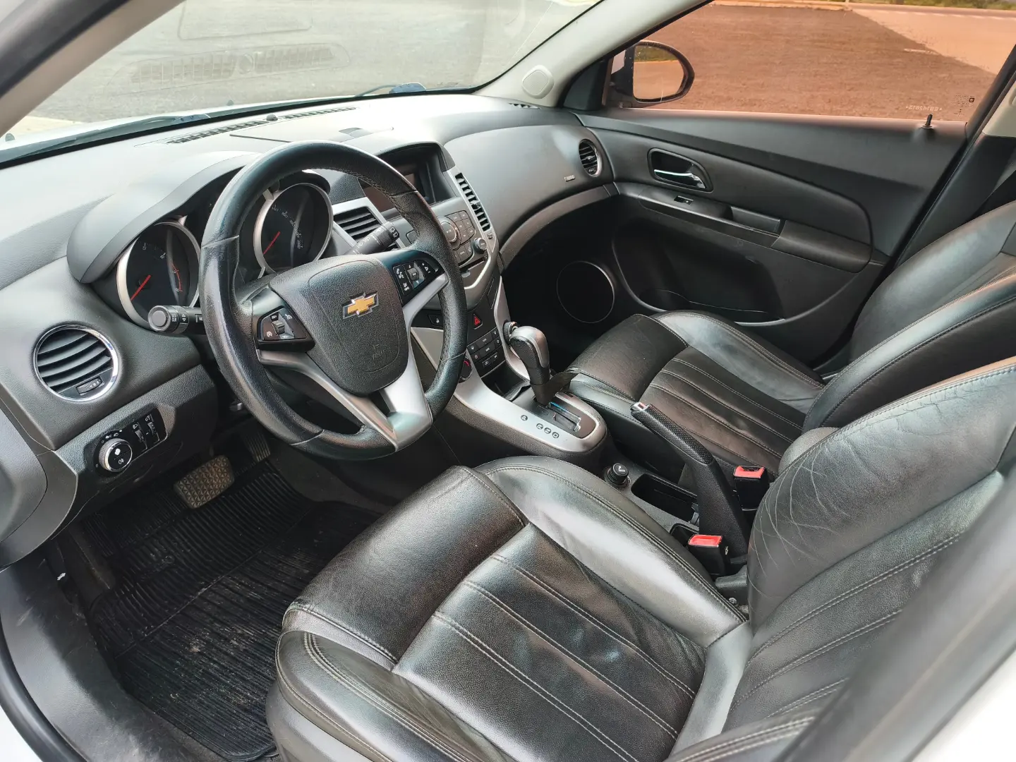 
								Chevrolet Cruze LT 2014 full									
