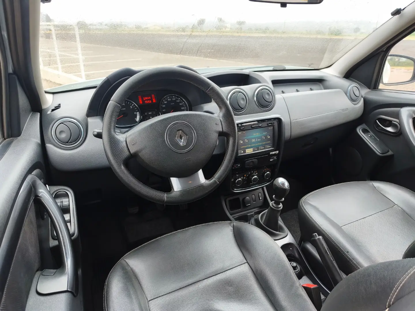 
								RENAULT DUSTER TECH ROAD 2015 full									
