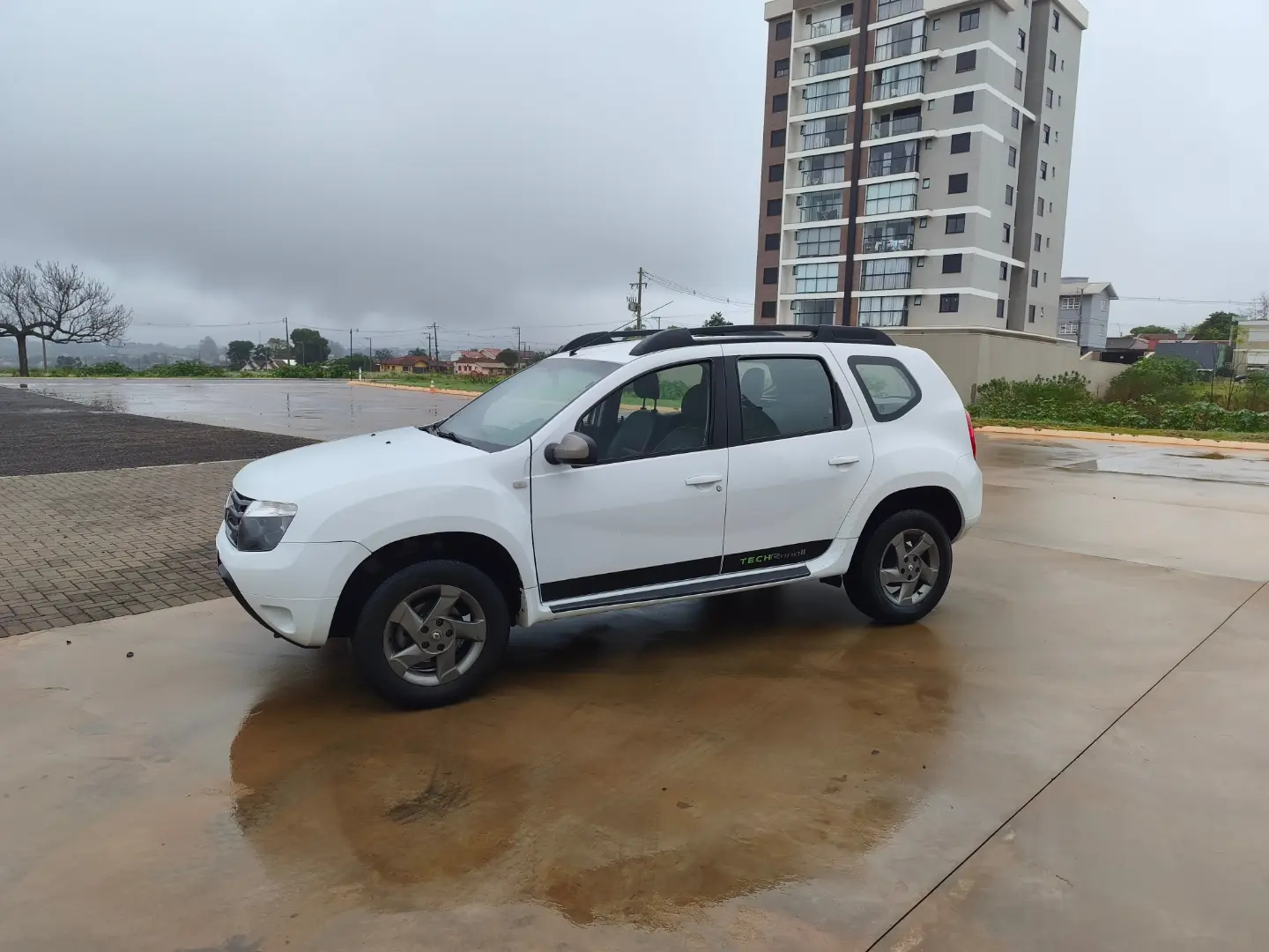 RENAULT DUSTER TECH ROAD 2015