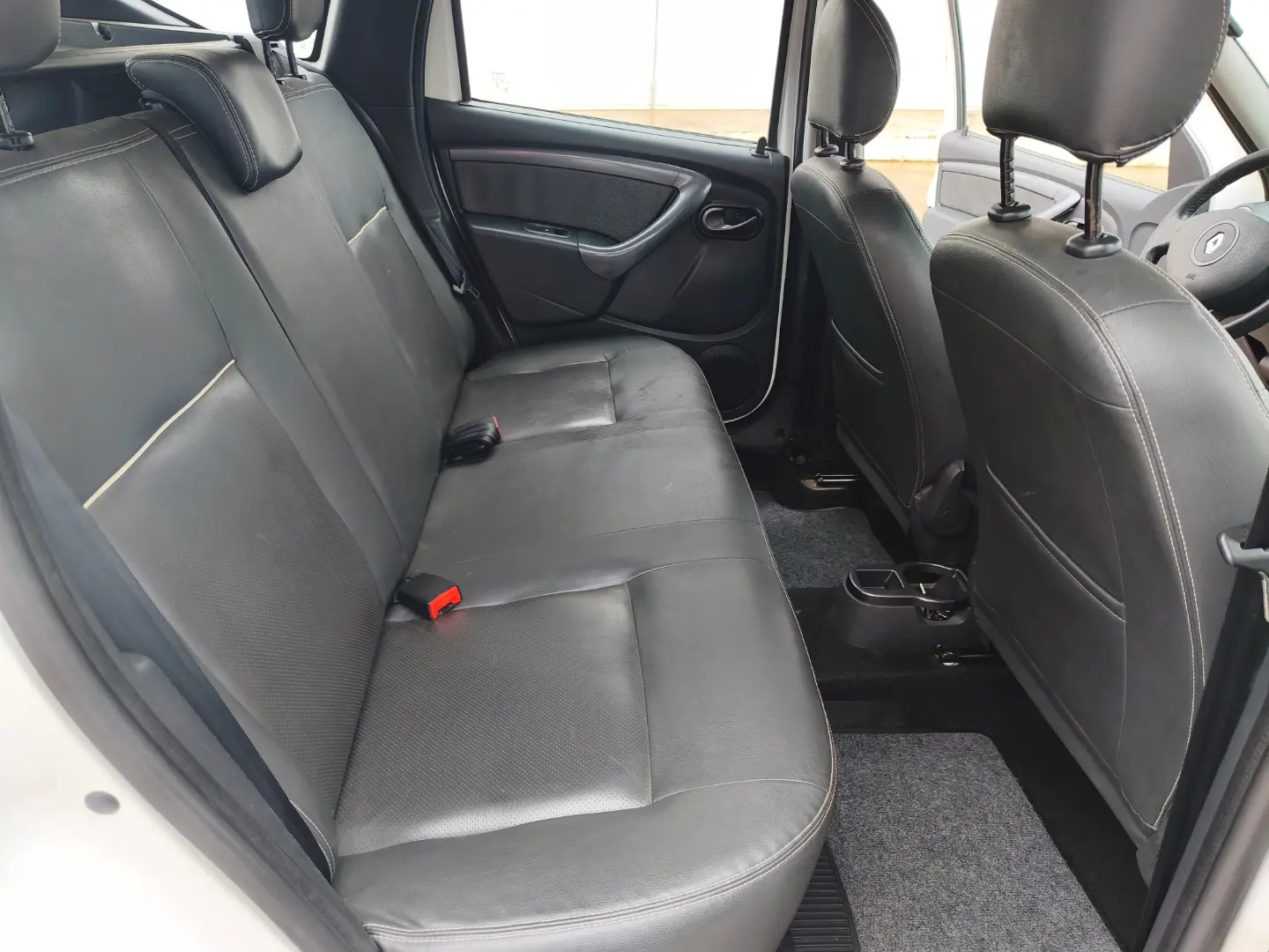 
								RENAULT DUSTER TECH ROAD 2015 full									