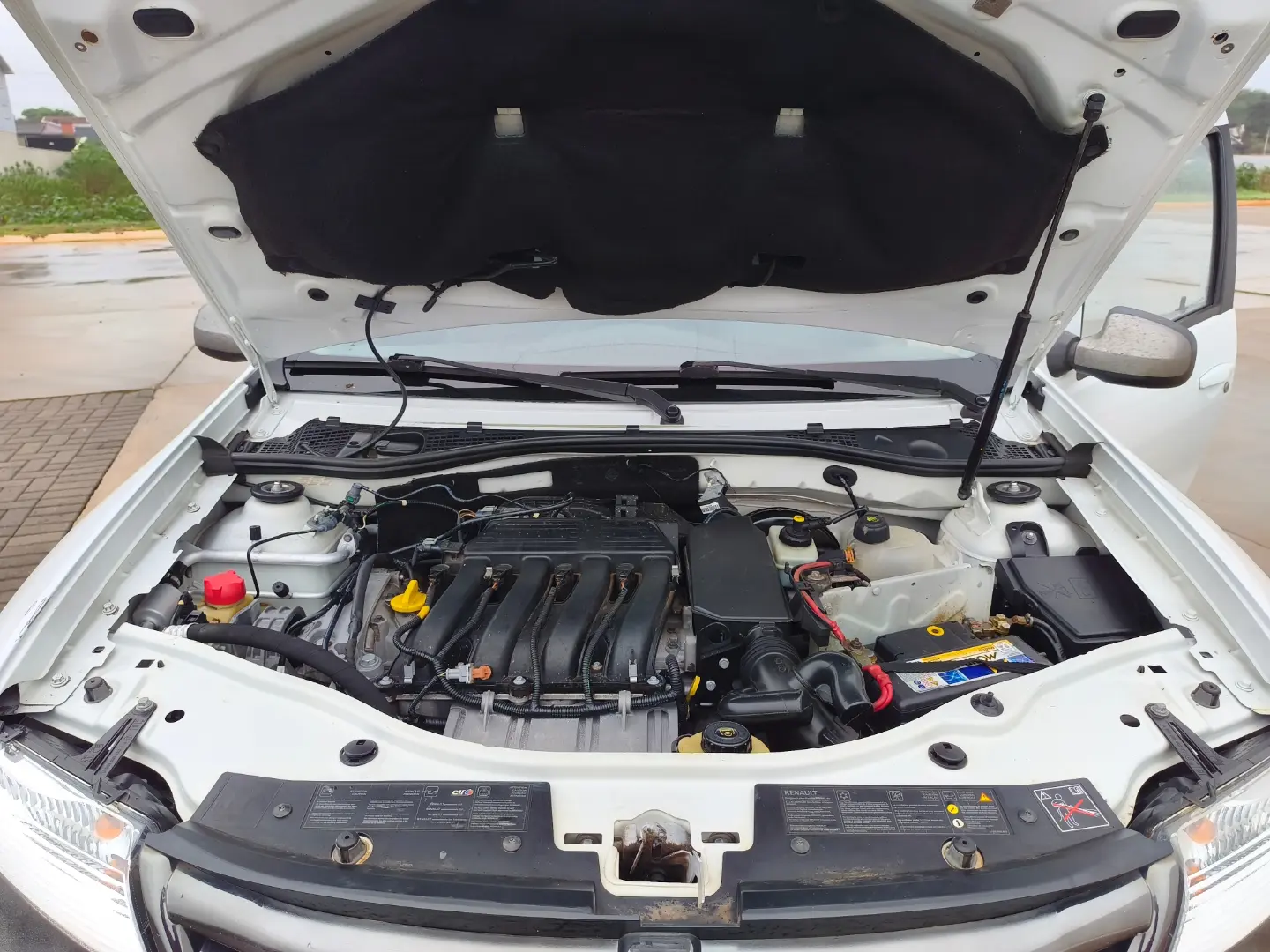 
								RENAULT DUSTER TECH ROAD 2015 full									