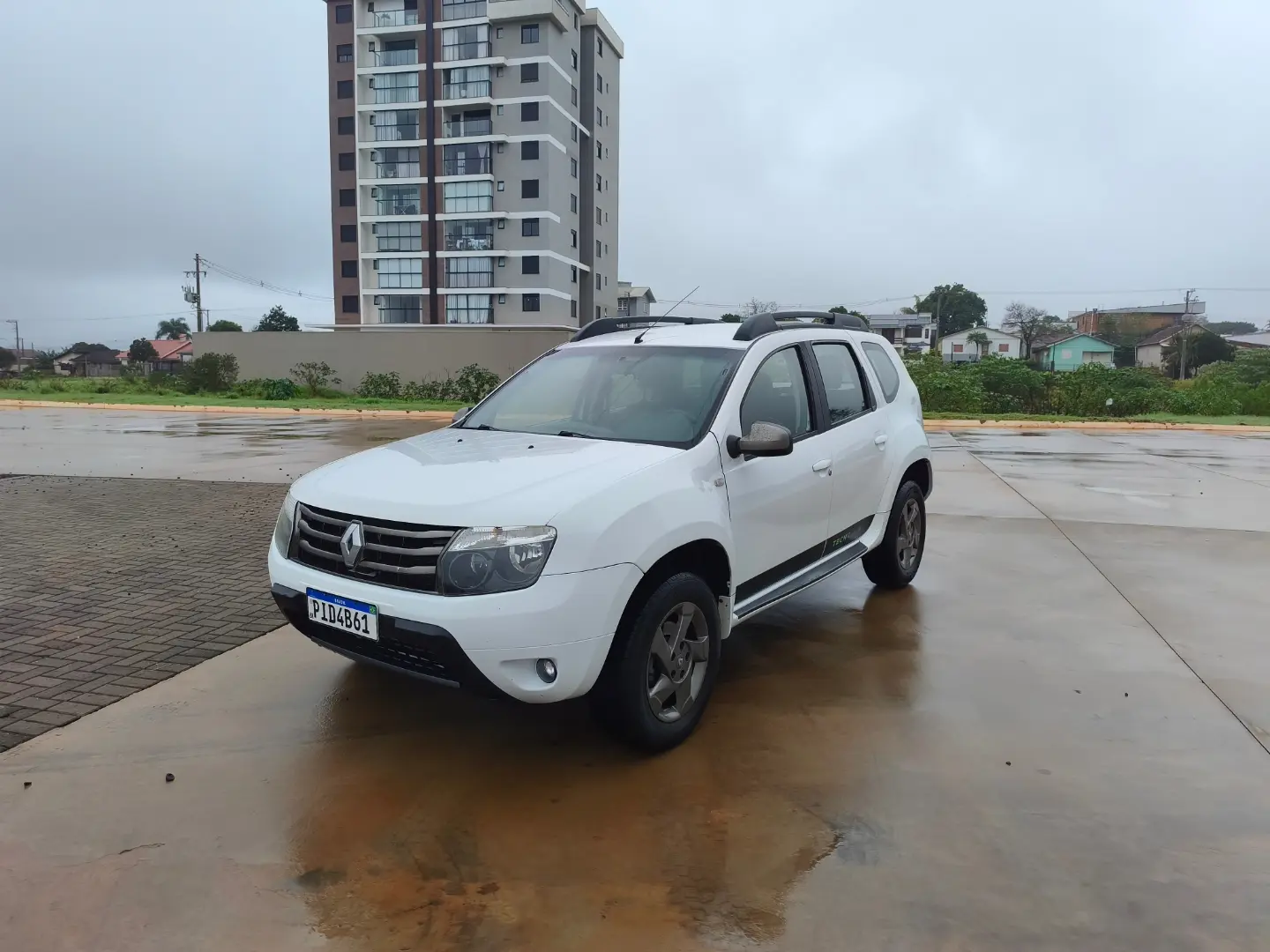 RENAULT DUSTER TECH ROAD 2015