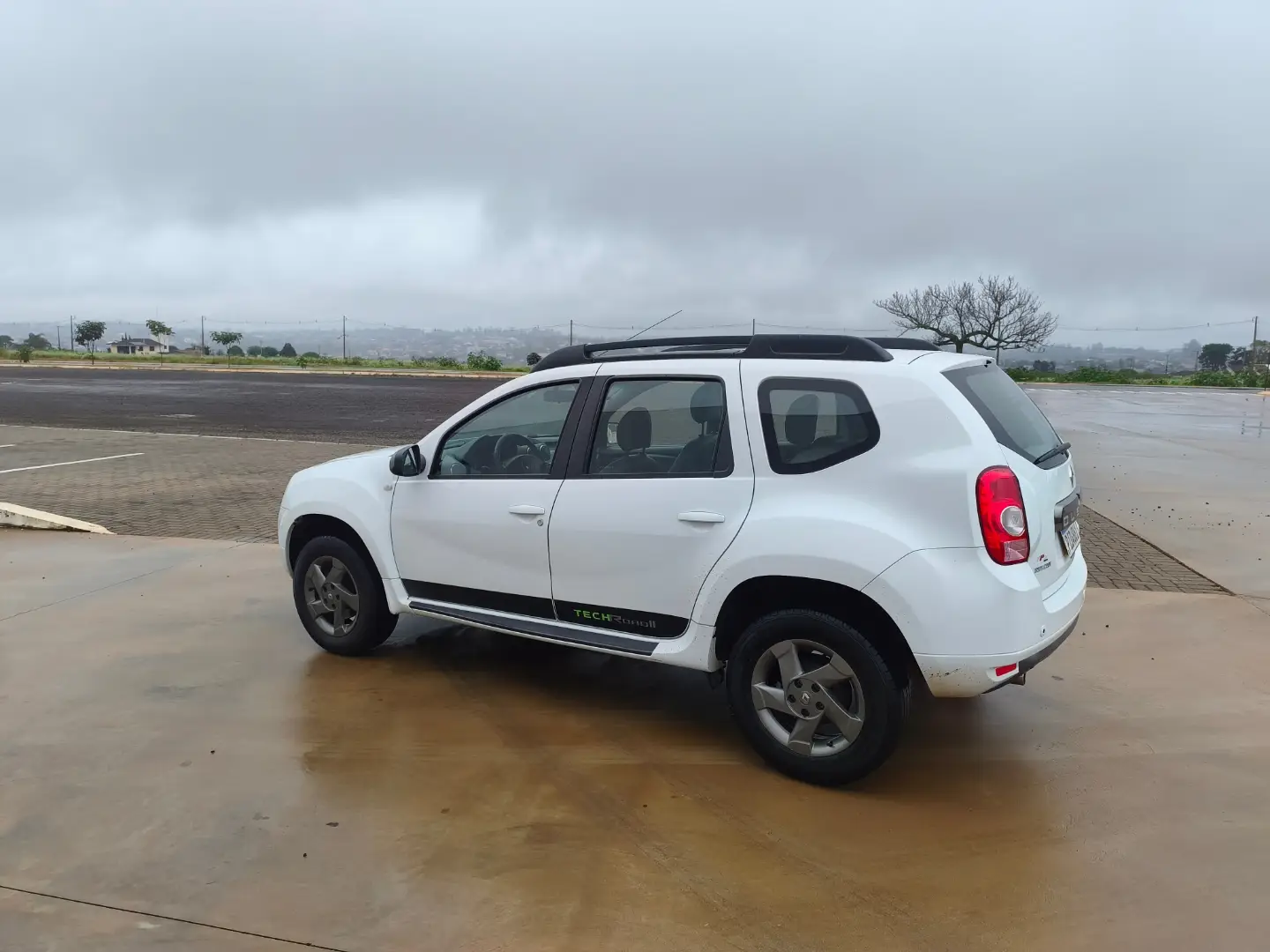 
								RENAULT DUSTER TECH ROAD 2015 full									