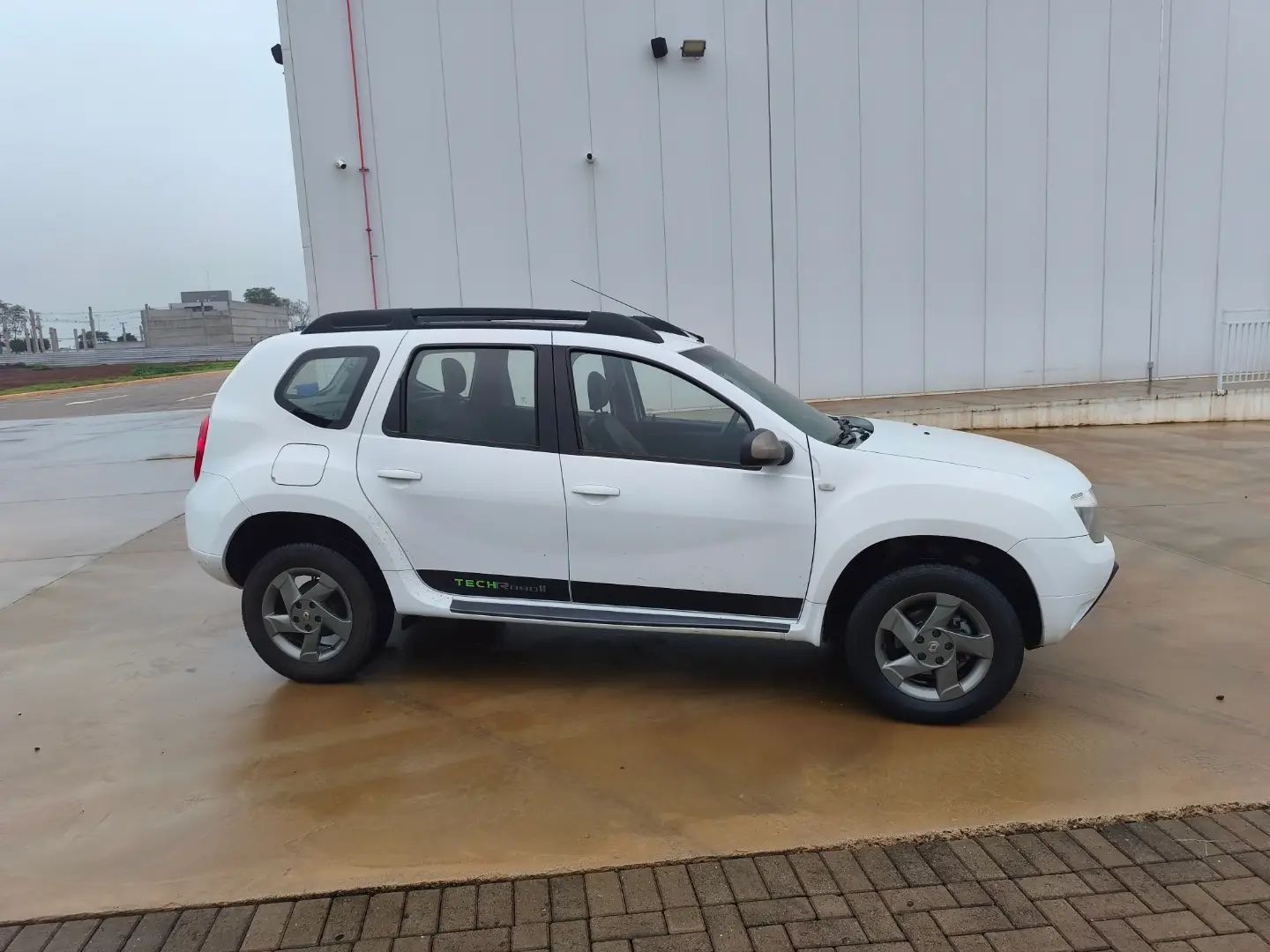 
								RENAULT DUSTER TECH ROAD 2015 full									