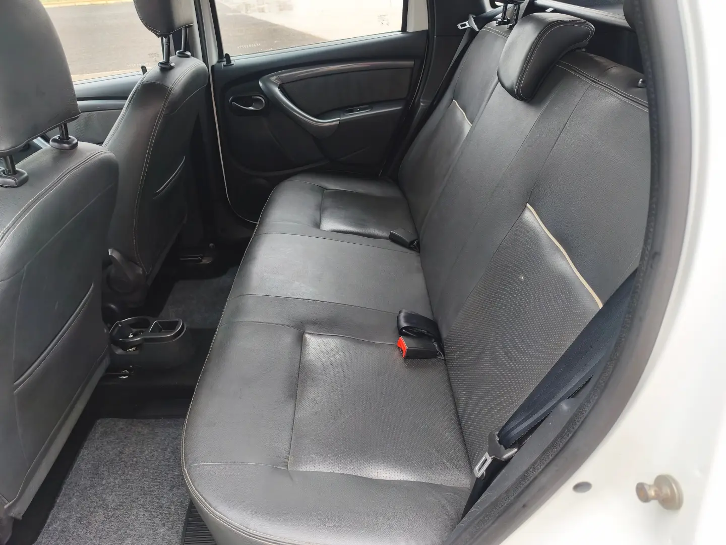 
								RENAULT DUSTER TECH ROAD 2015 full									