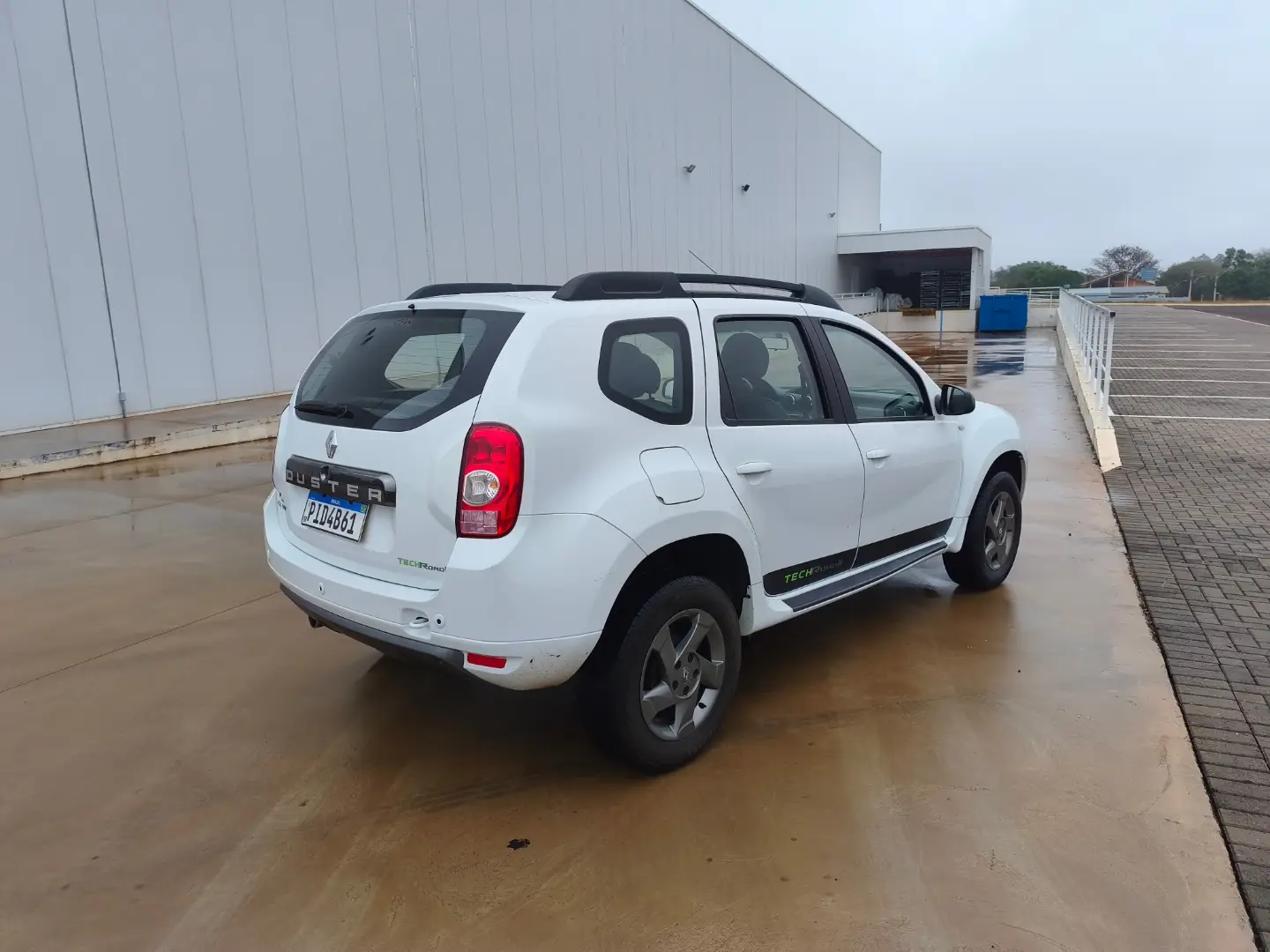 
								RENAULT DUSTER TECH ROAD 2015 full									