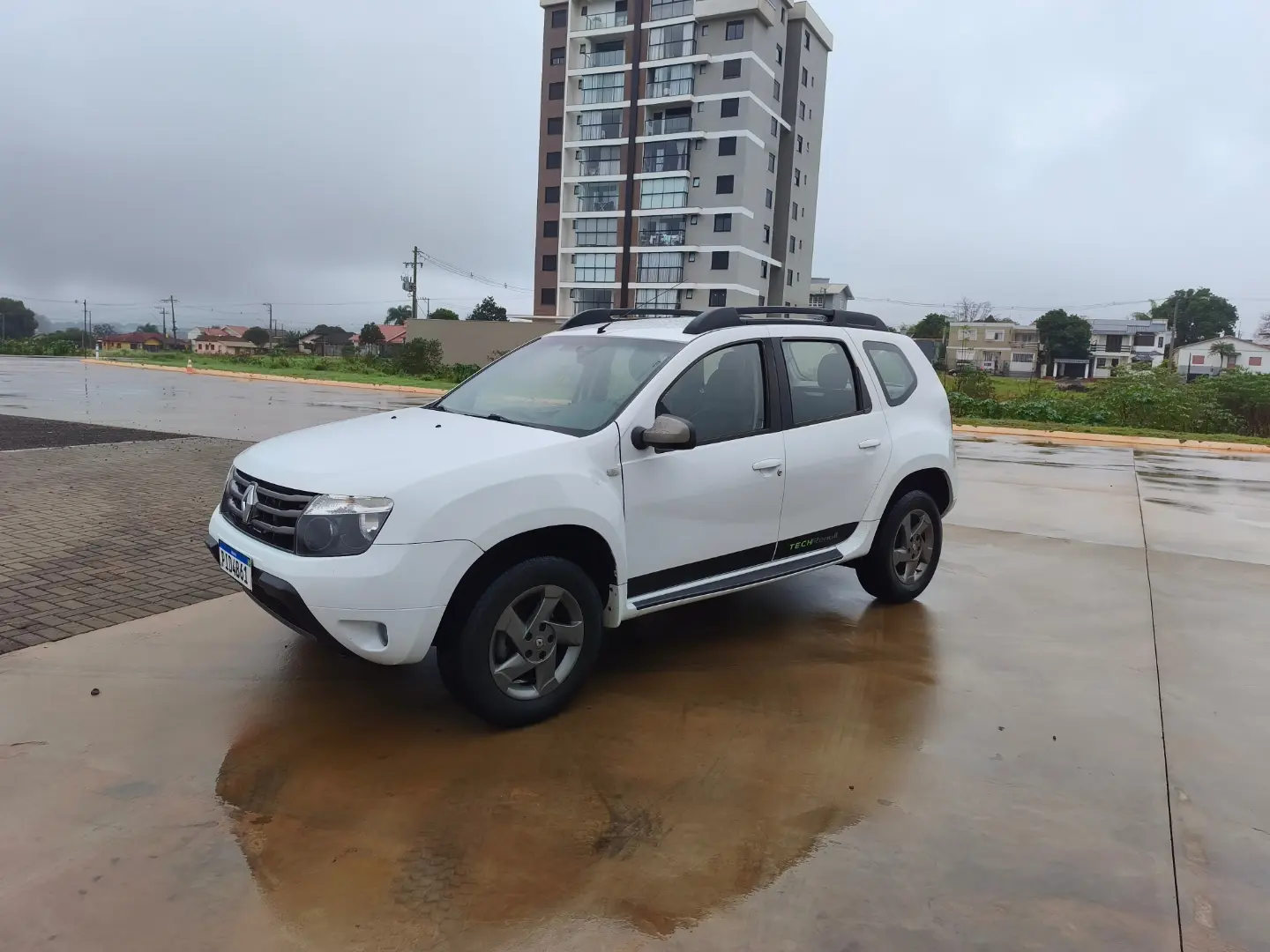 RENAULT DUSTER TECH ROAD 2015
