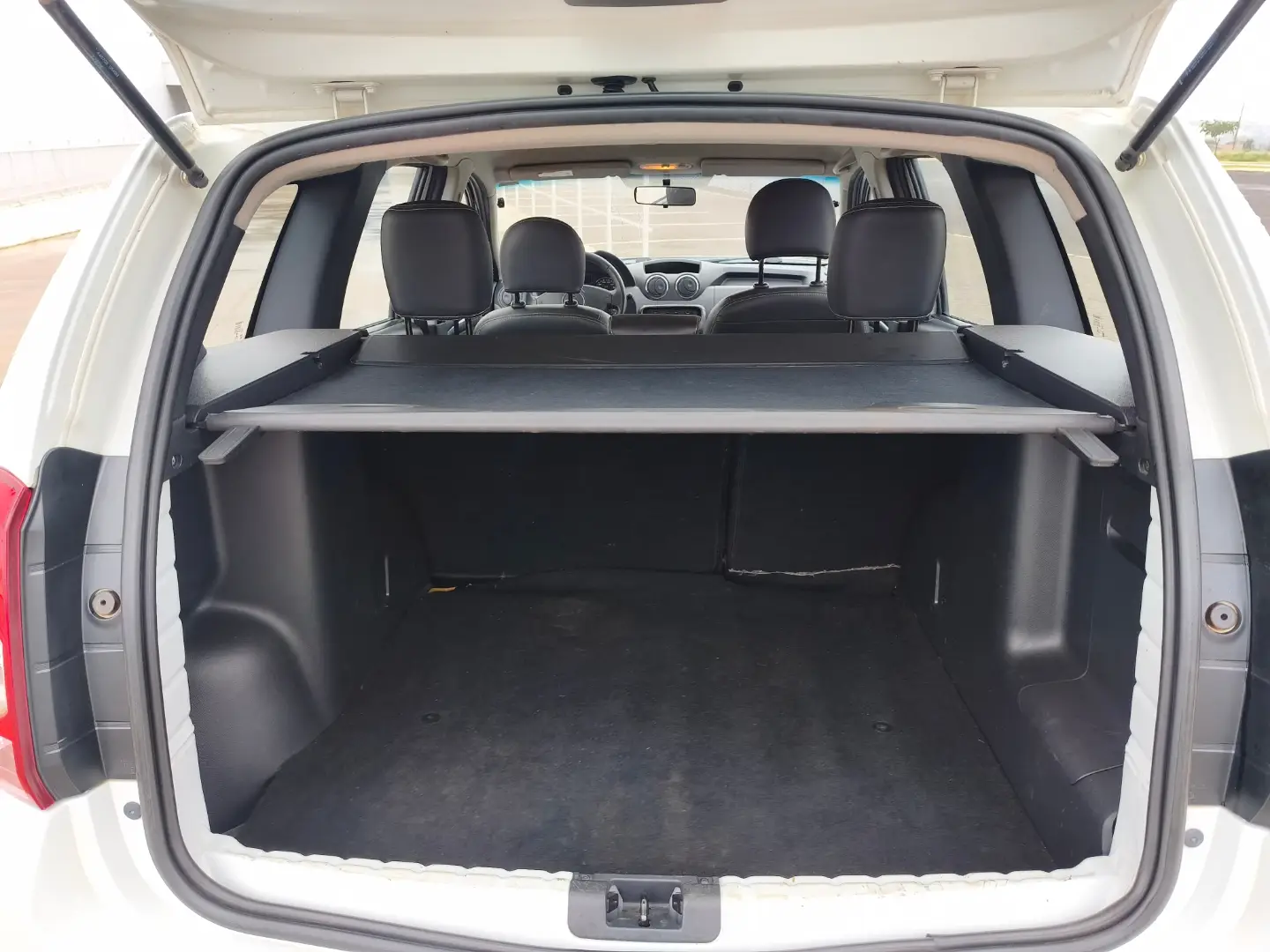 
								RENAULT DUSTER TECH ROAD 2015 full									