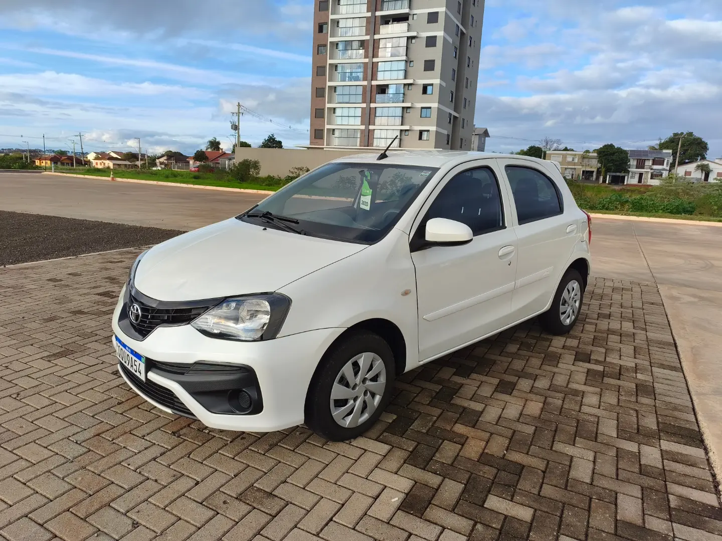 
								TOYOTA ETIOS X 2020 full									