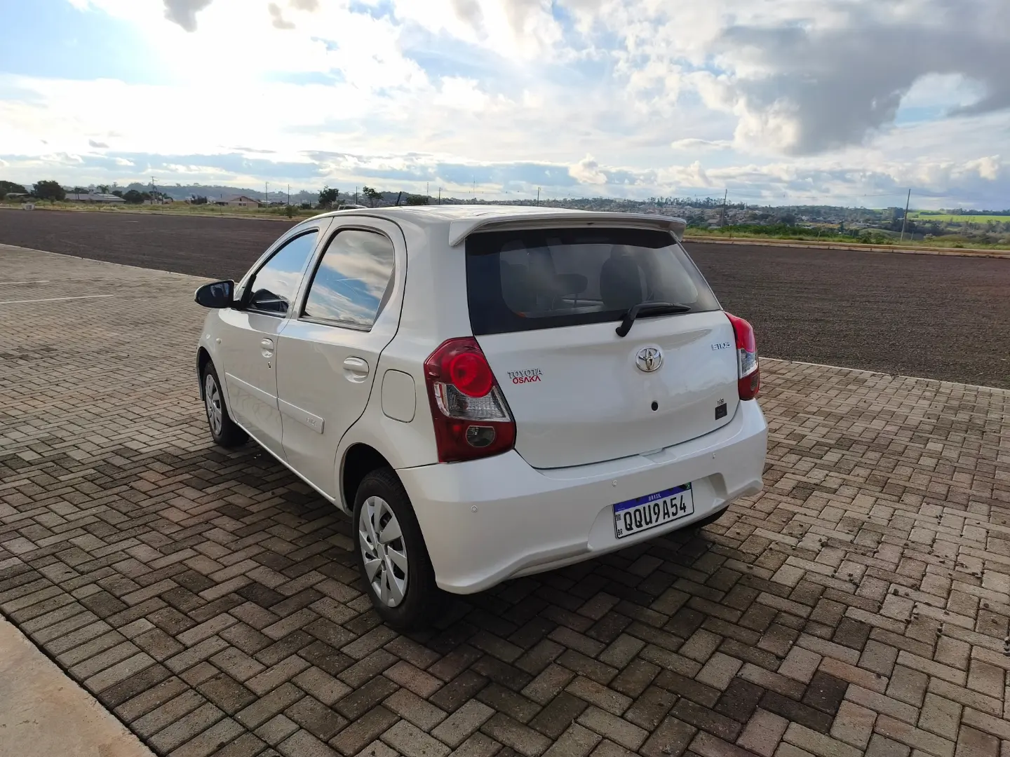 
								TOYOTA ETIOS X 2020 full									