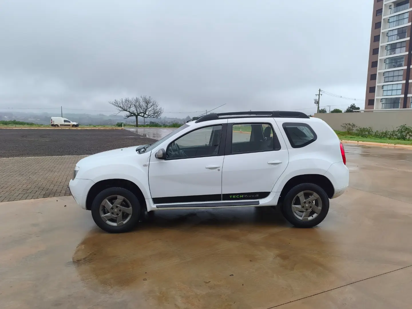 
								RENAULT DUSTER TECH ROAD 2015 full									