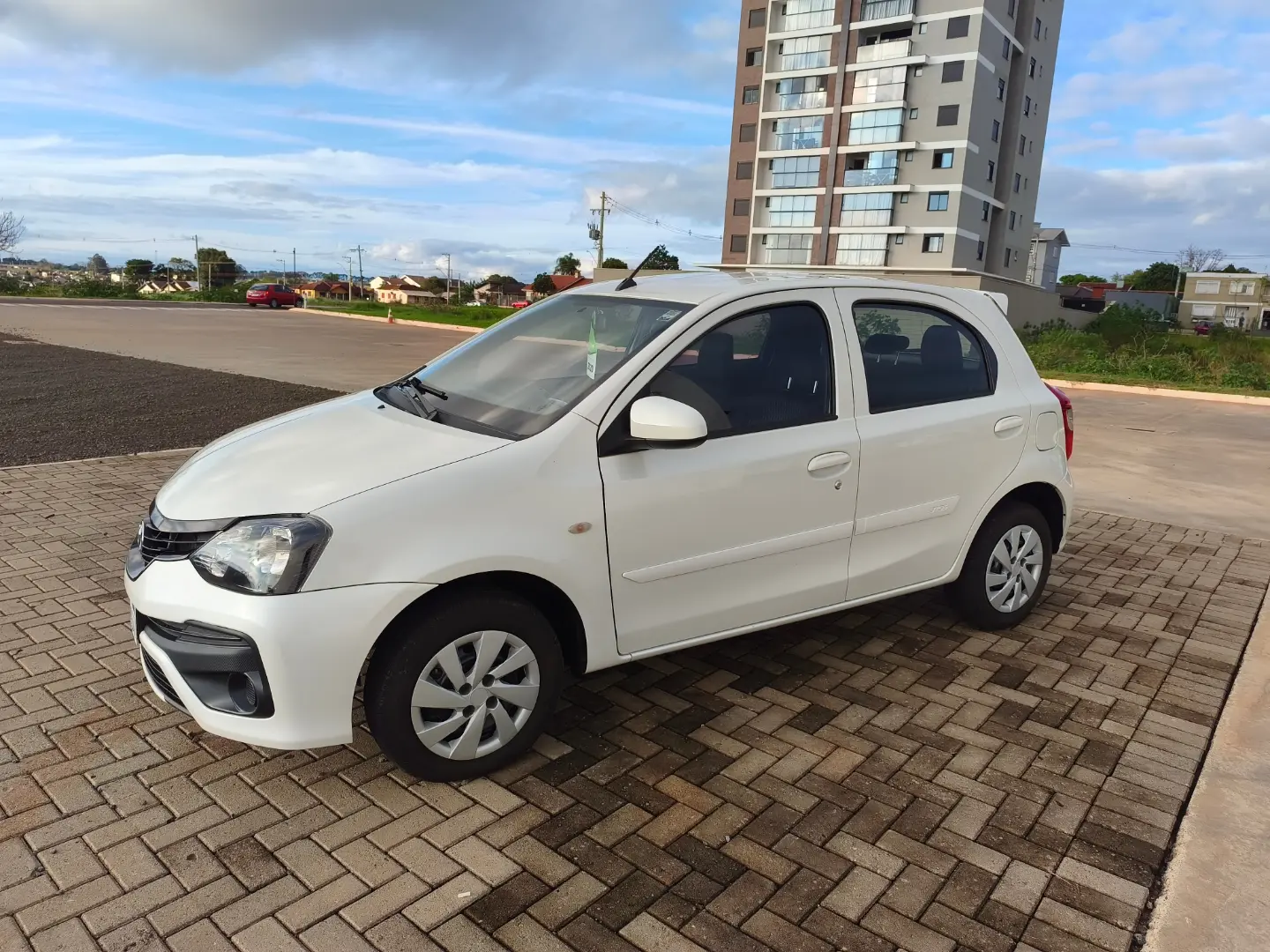 
								TOYOTA ETIOS X 2020 full									