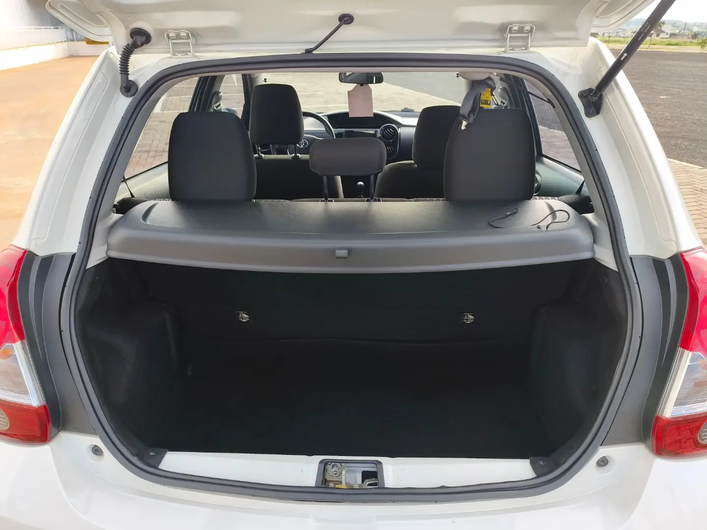 
								TOYOTA ETIOS X 2020 full									
