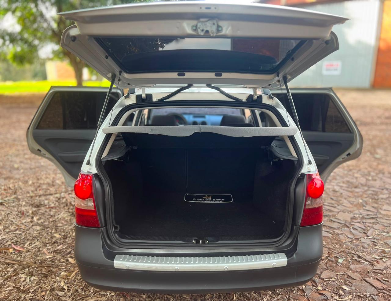 
								Volkswagen PARATI SURF 2009 full									