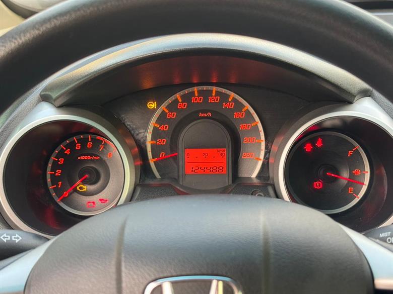 
								Honda Fit 2014 full									