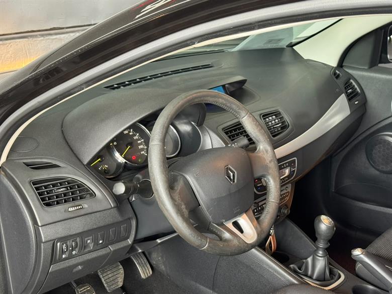 
								RENAULT Fluence Dynamique 2011 full									
